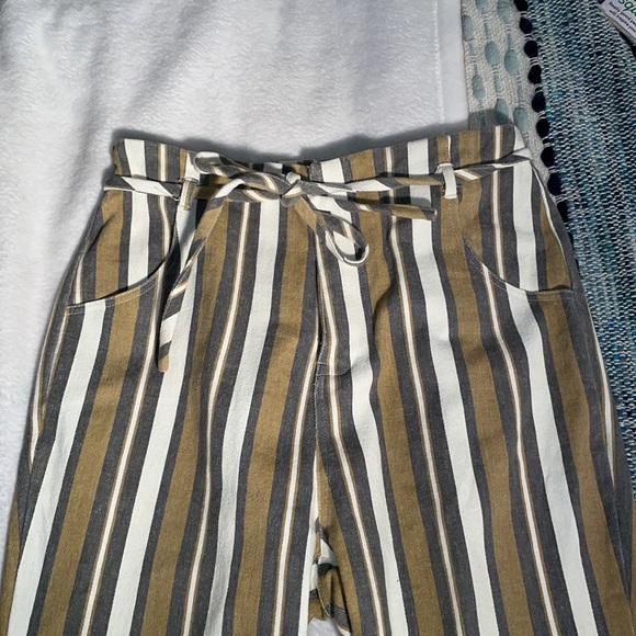 Le Lis Striped High-Rise Paper Bag Pants - Small - Picture 2 of 5